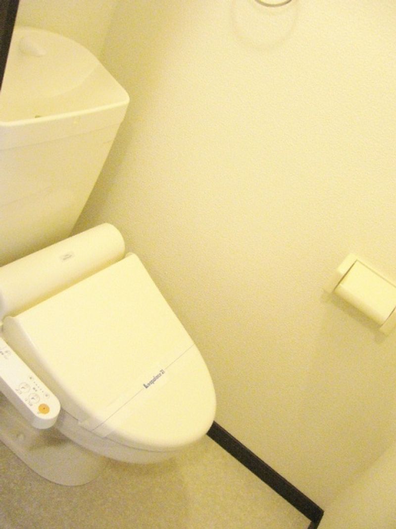 レオネクスト六軒屋 トイレ