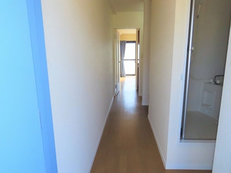 レオパレス小桜 玄関