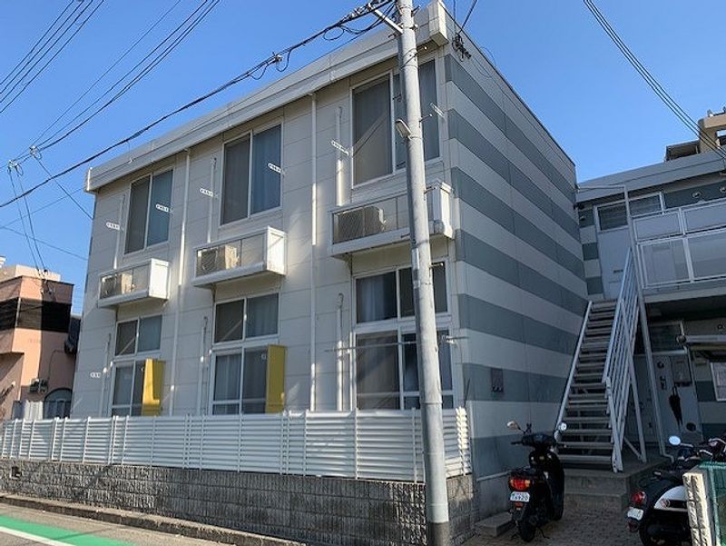 レオパレス甲東 エントランス