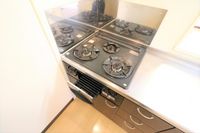 LEONEXT First Kitchen