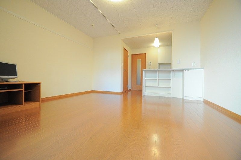 レオパレスサニーヒルズ 居間