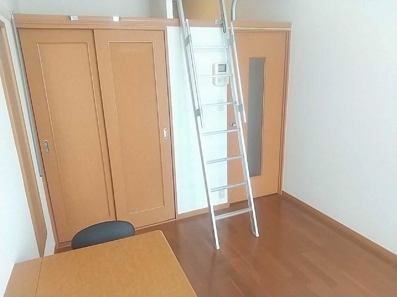 レオパレスカシェート 居間
