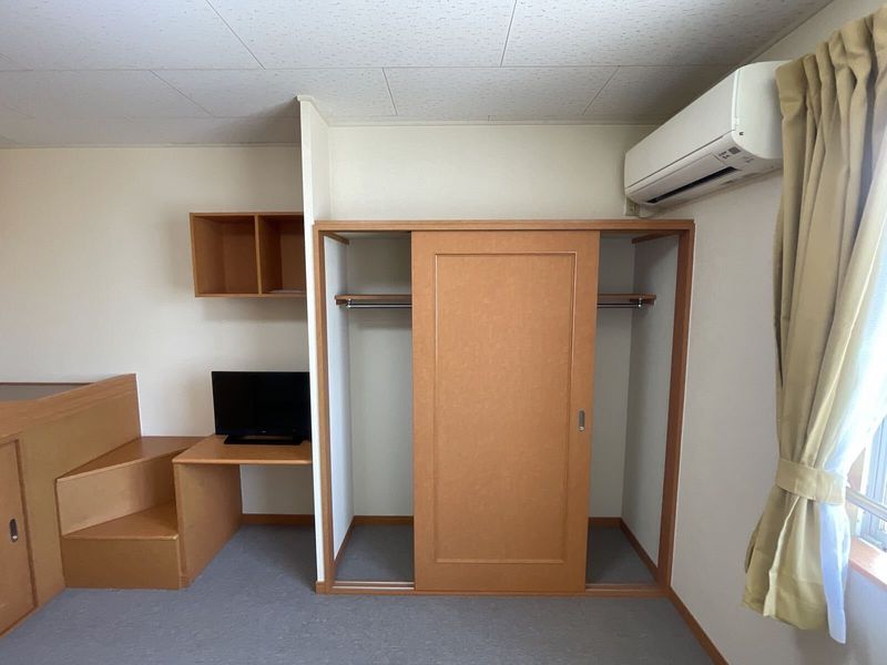 レオパレスティーダ 収納