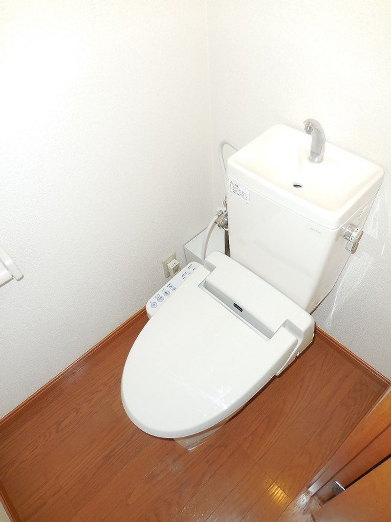 レオパレスノビア　カーサ トイレ