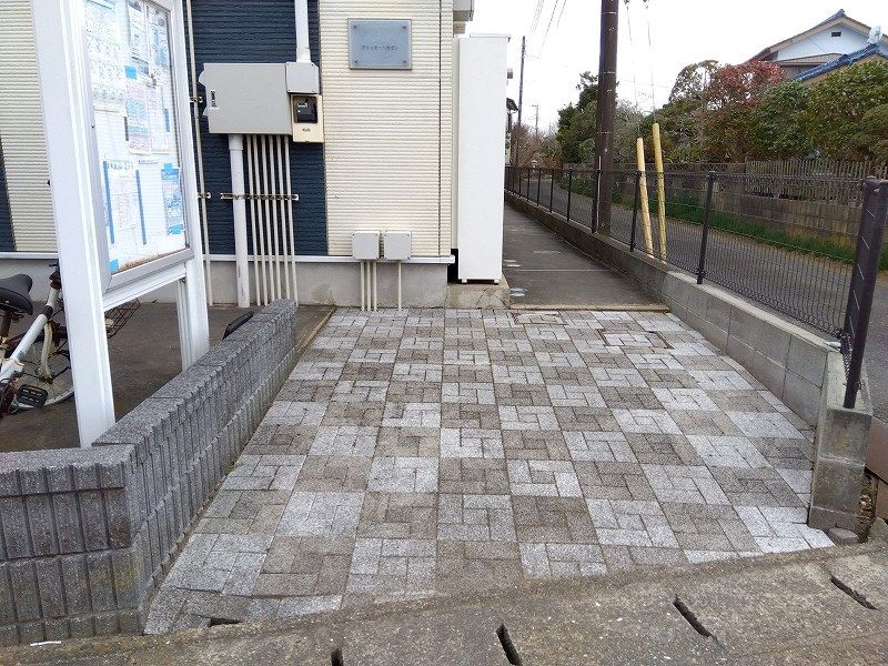 レオネクストグリッターバガボン エントランス