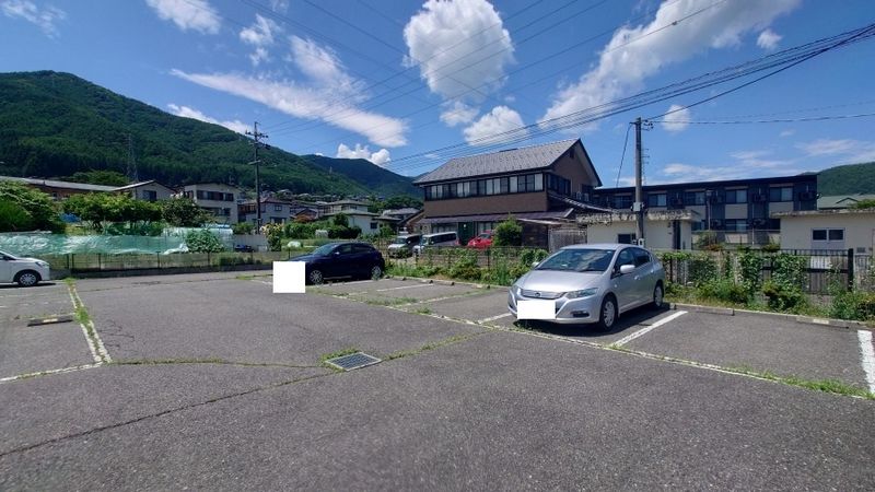 レオパレス宮木 駐車場