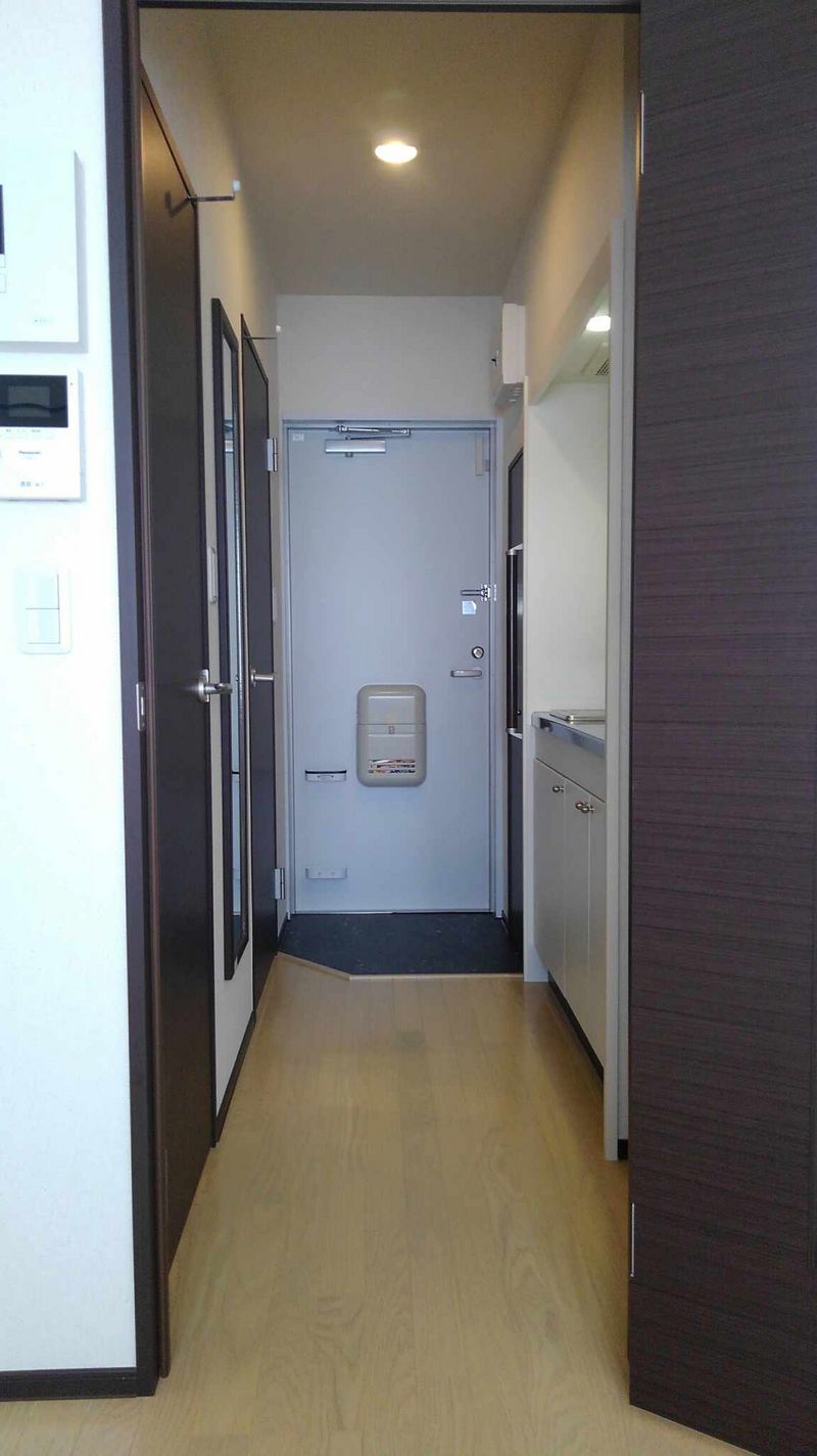 CLEINO BROOK Entrance