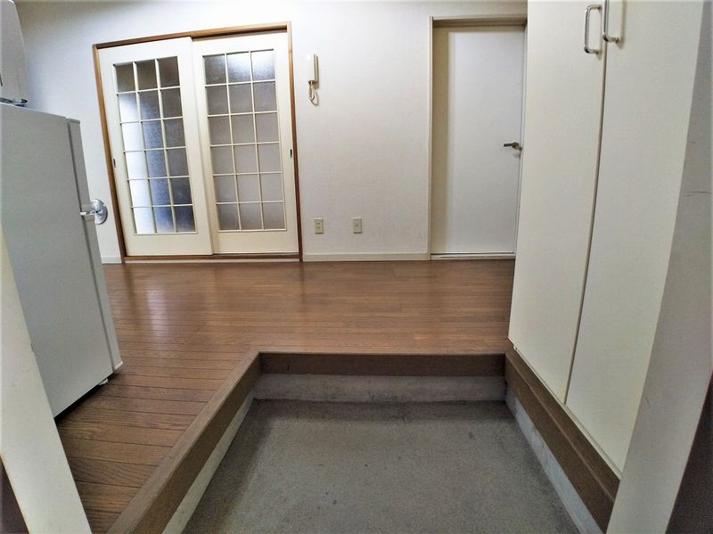 レオパレス草加西町 玄関