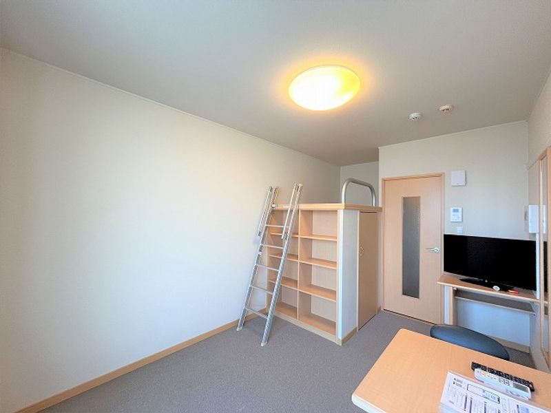 レオパレスフォンターナ大宮 寝室