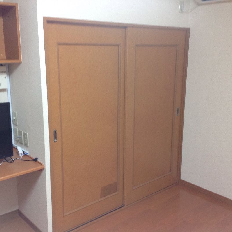 レオパレスヴェルドミールⅡ 収納