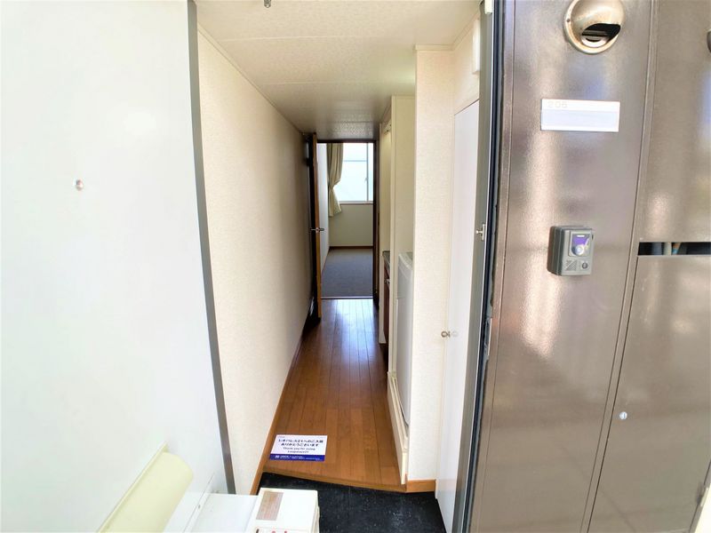 レオパレスジュネス紫原 エントランス