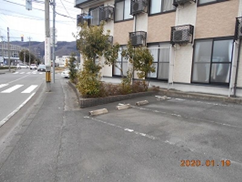 レオパレスａｃｔｉｖｅ 駐車場