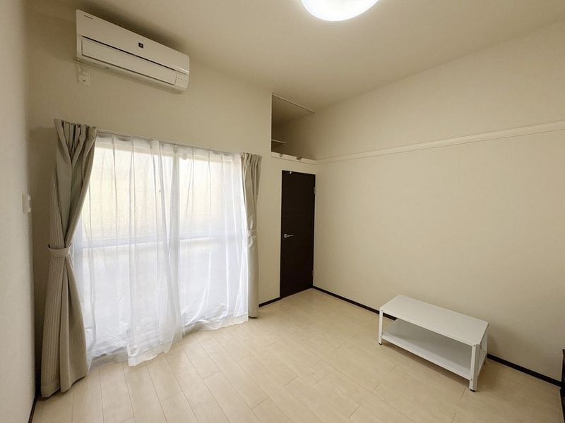 ミランダオカムラハイツ４ 居間