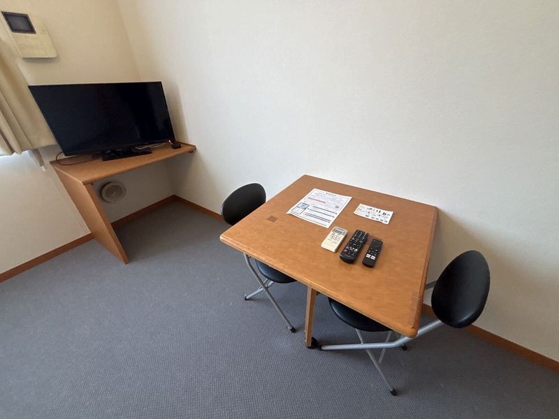 レオパレスルミエール 居間