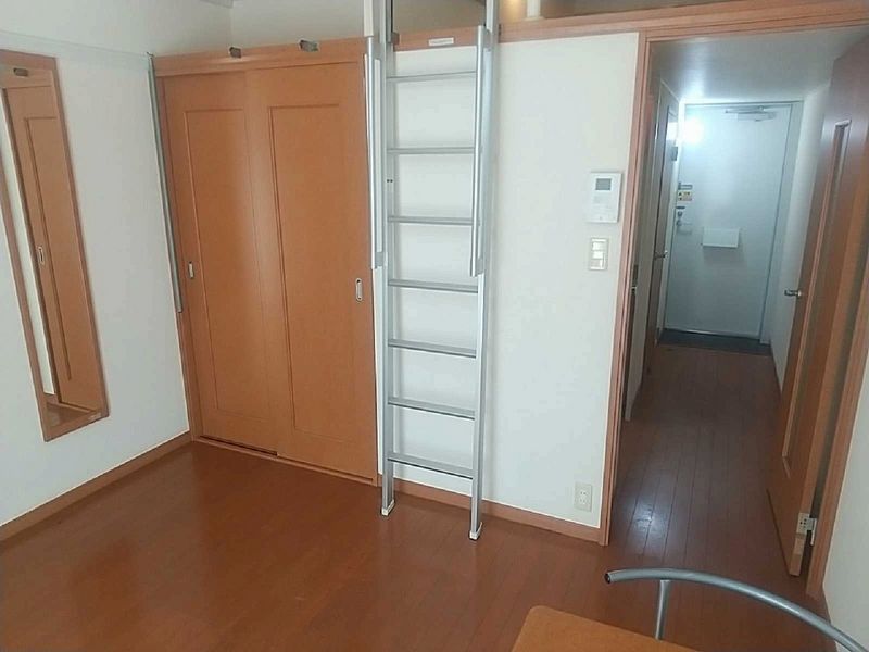 レオパレスサニーサイドＬ 居間