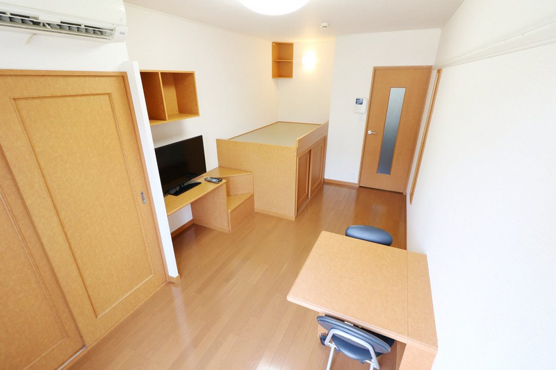 レオパレスリッツ 居間