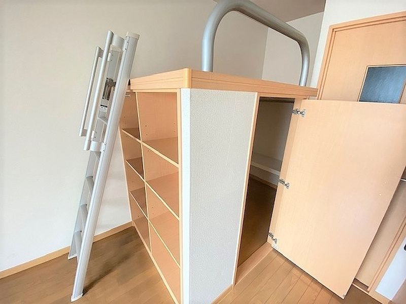 レオパレス吉原 収納