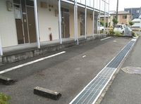 レオパレスプレージュ 駐車場