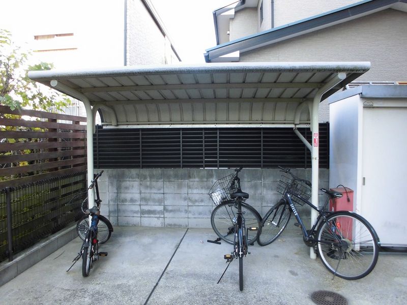 レオパレスアルキオネ 共用部分