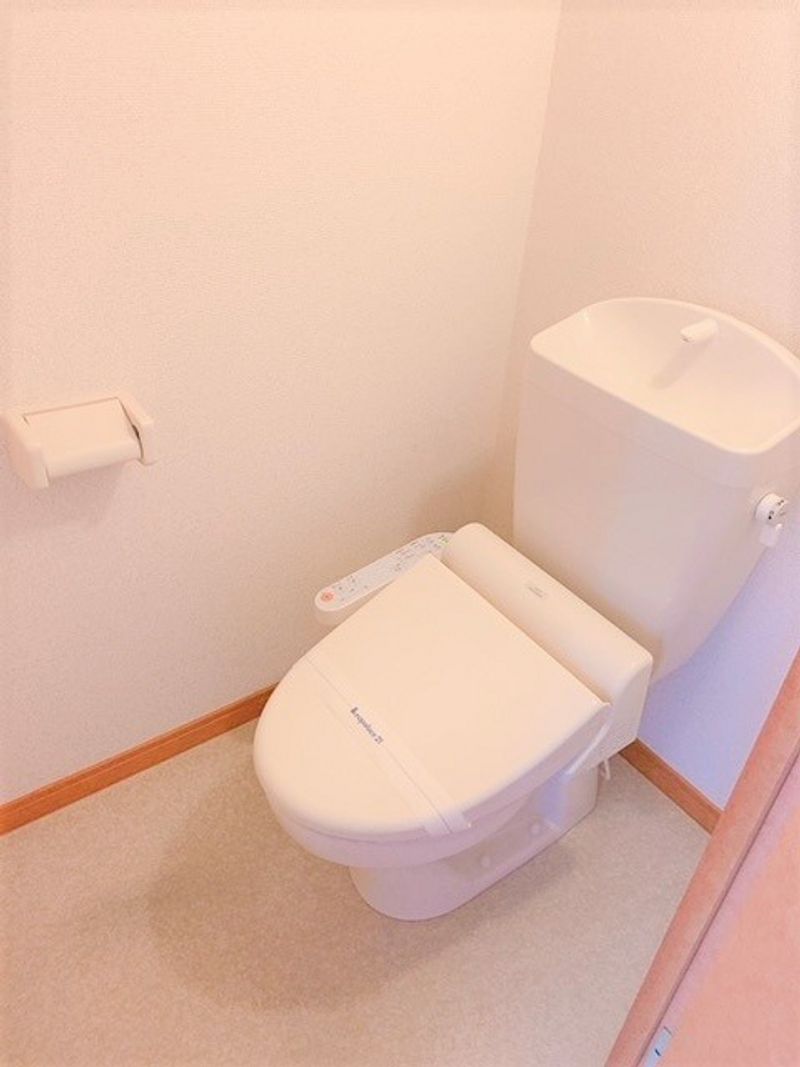 レオパレスリバー２８ トイレ