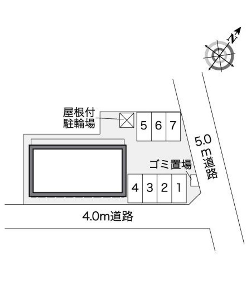 レオパレス金剛沢 駐車場