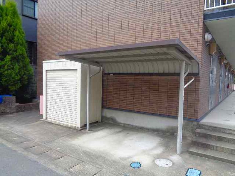 レオパレスパーシモンアネックス 共用部分