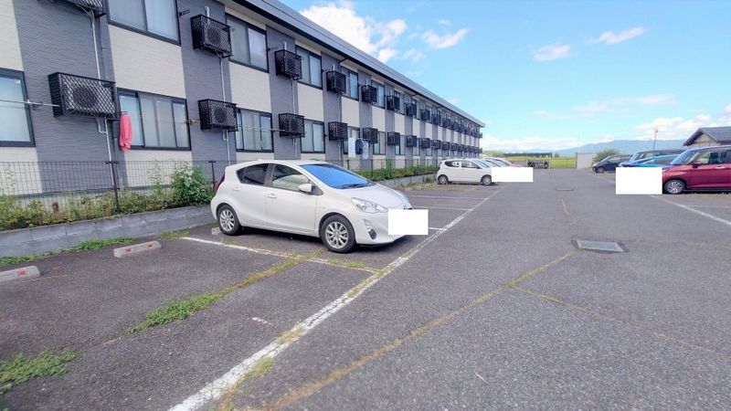 レオパレスＹｓ 駐車場