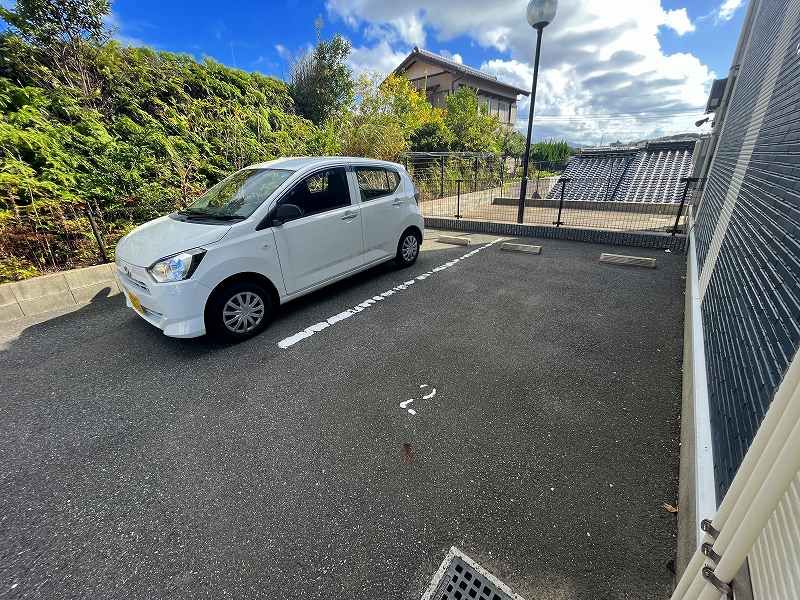 レオネクストコリス　オット 駐車場