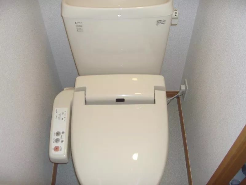 レオパレスブラントン　スクエア トイレ
