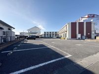 レオネクストラパン美園Ｂ 駐車場