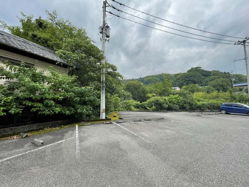 レオパレスマルベリー 駐車場