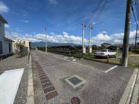 レオパレスグルヌーユ 駐車場