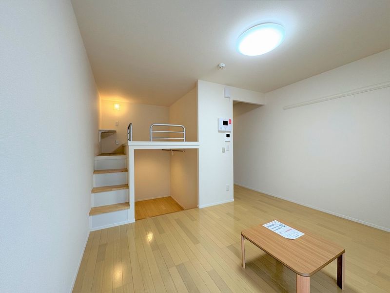レオネクスト西宮北参番館 居間