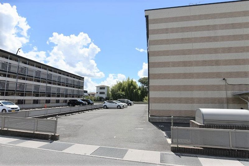 レオパレスＬａ　Ｖｉｓｔａ２ 駐車場