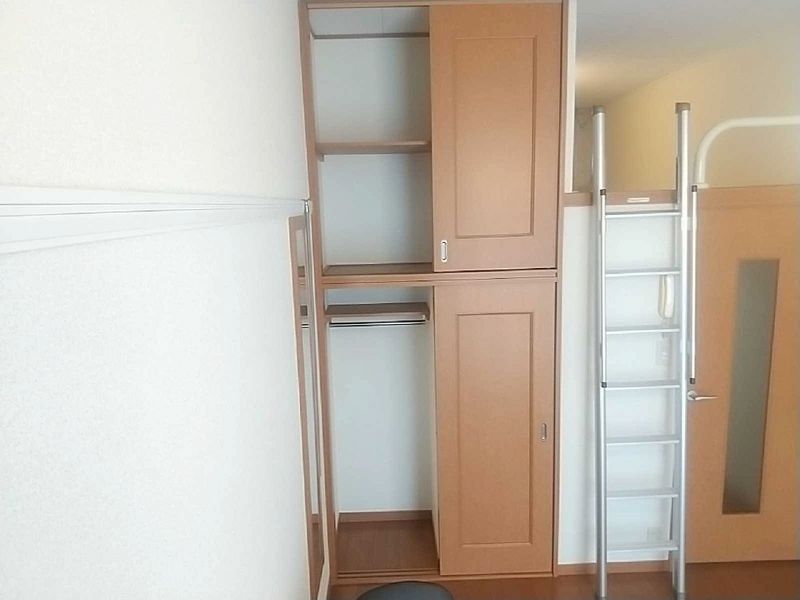 レオパレスエスペランサＢ 収納
