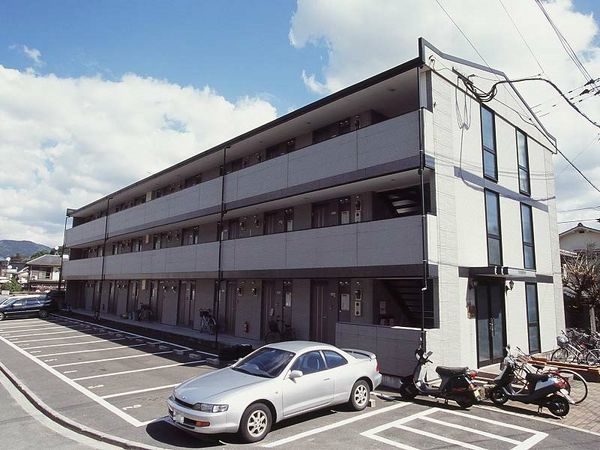 leopalace Futsukaichi Chuo exterior