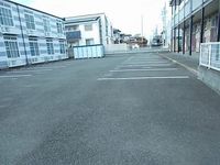 レオパレスカルチェ 駐車場