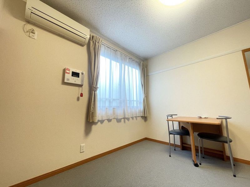レオパレスプラムヴィラ２ 居間