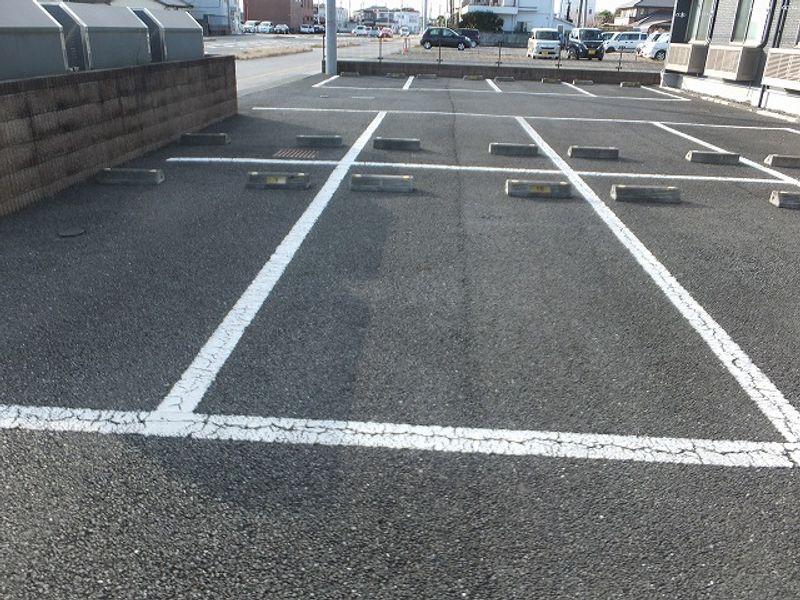 レオネクストノーム 駐車場
