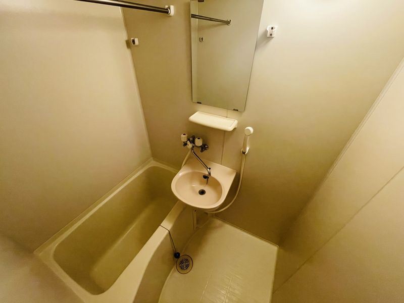 レオパレステツ弐番館 風呂