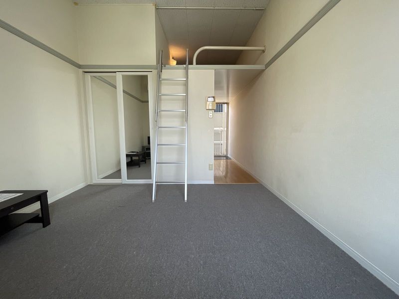 レオパレス大堀 居間