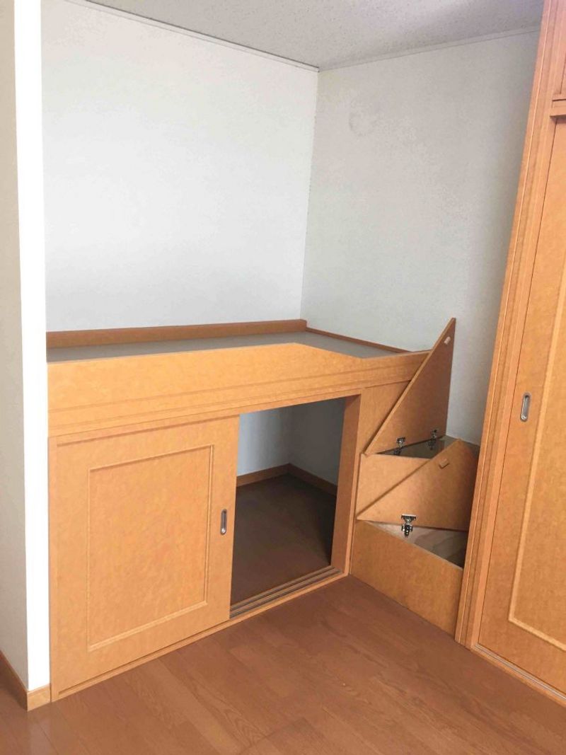レオパレス中町 居間