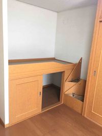 レオパレス中町 居間