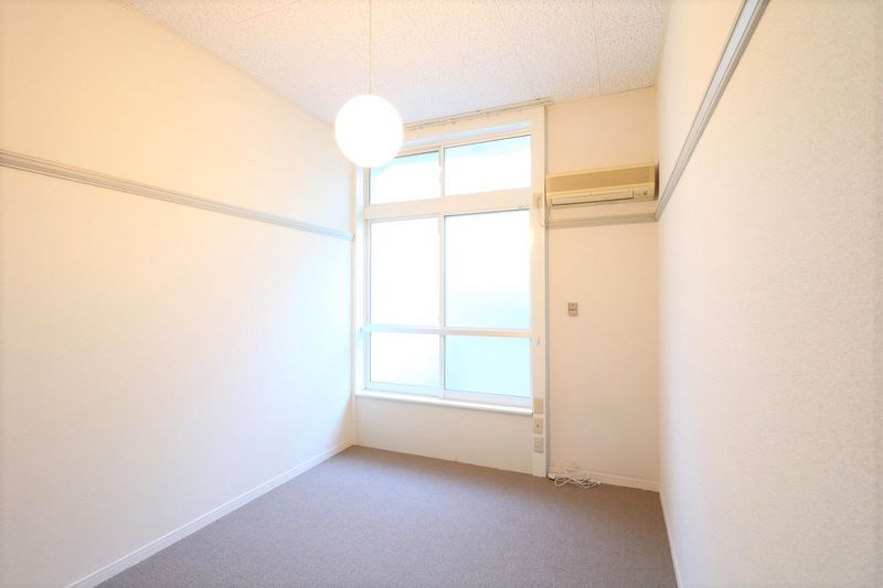 レオパレスグローバルＩ 居間