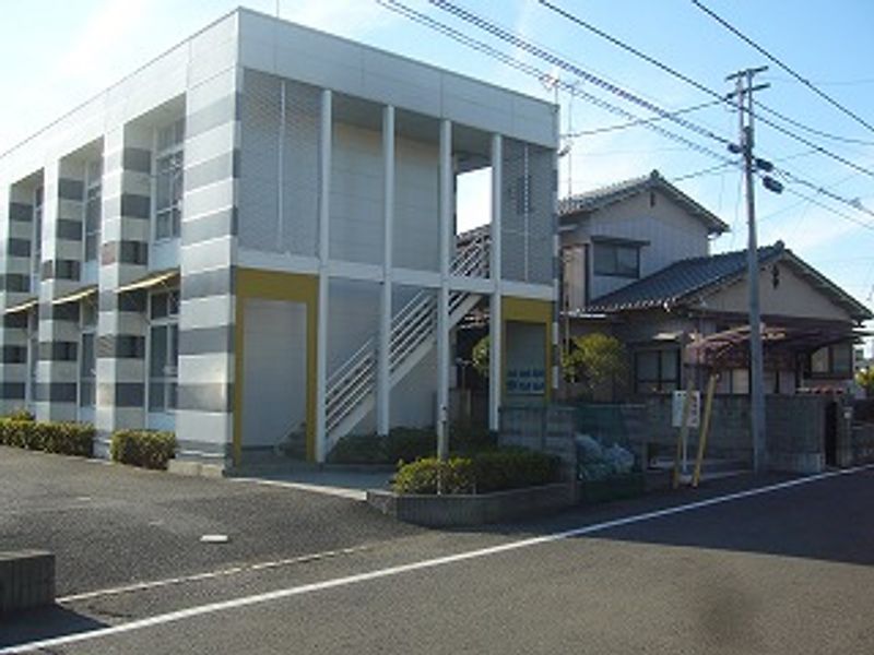 レオパレス古河弐番館 エントランス