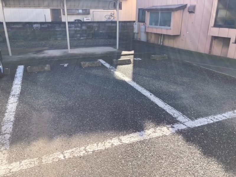 レオパレスグランＰａＰａ 駐車場