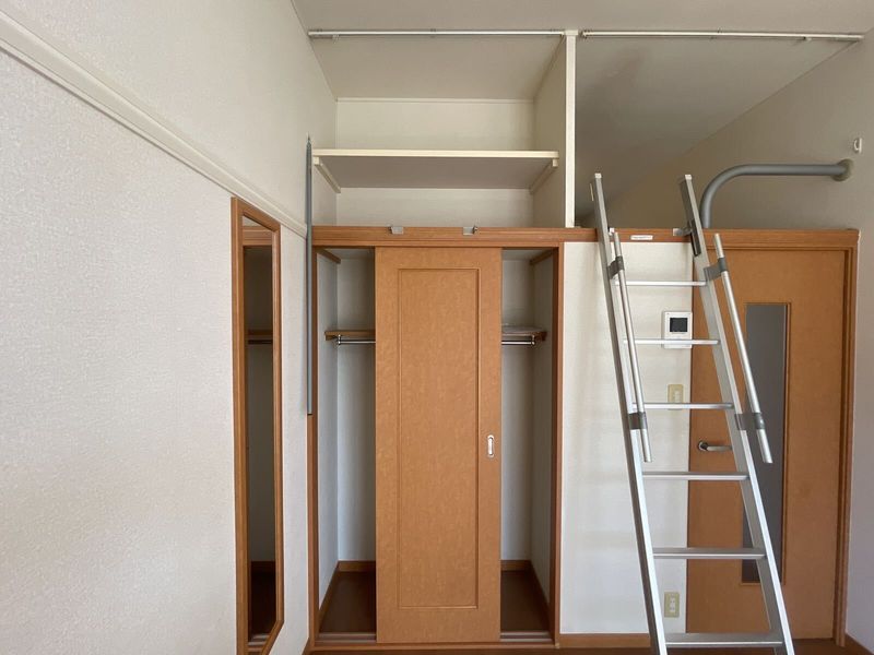 レオパレスフランボワーズ　Ａ 収納