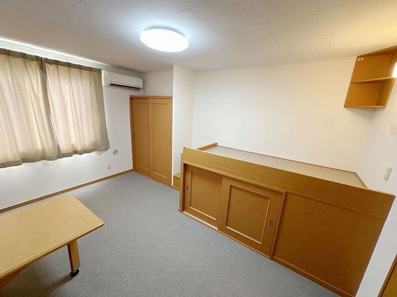 レオパレスグリーンリバー２ 居間