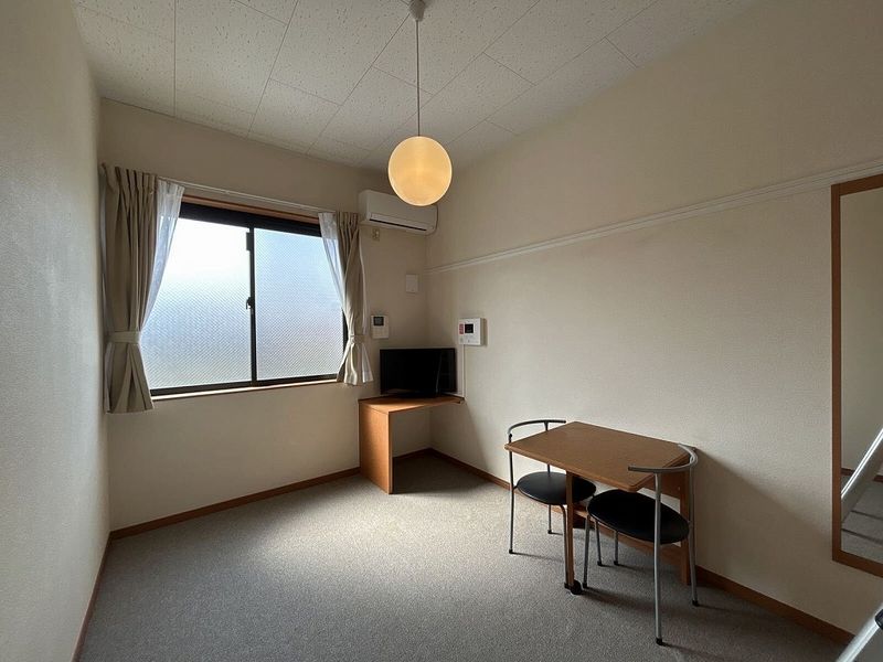 レオパレスラフェスタ 居間