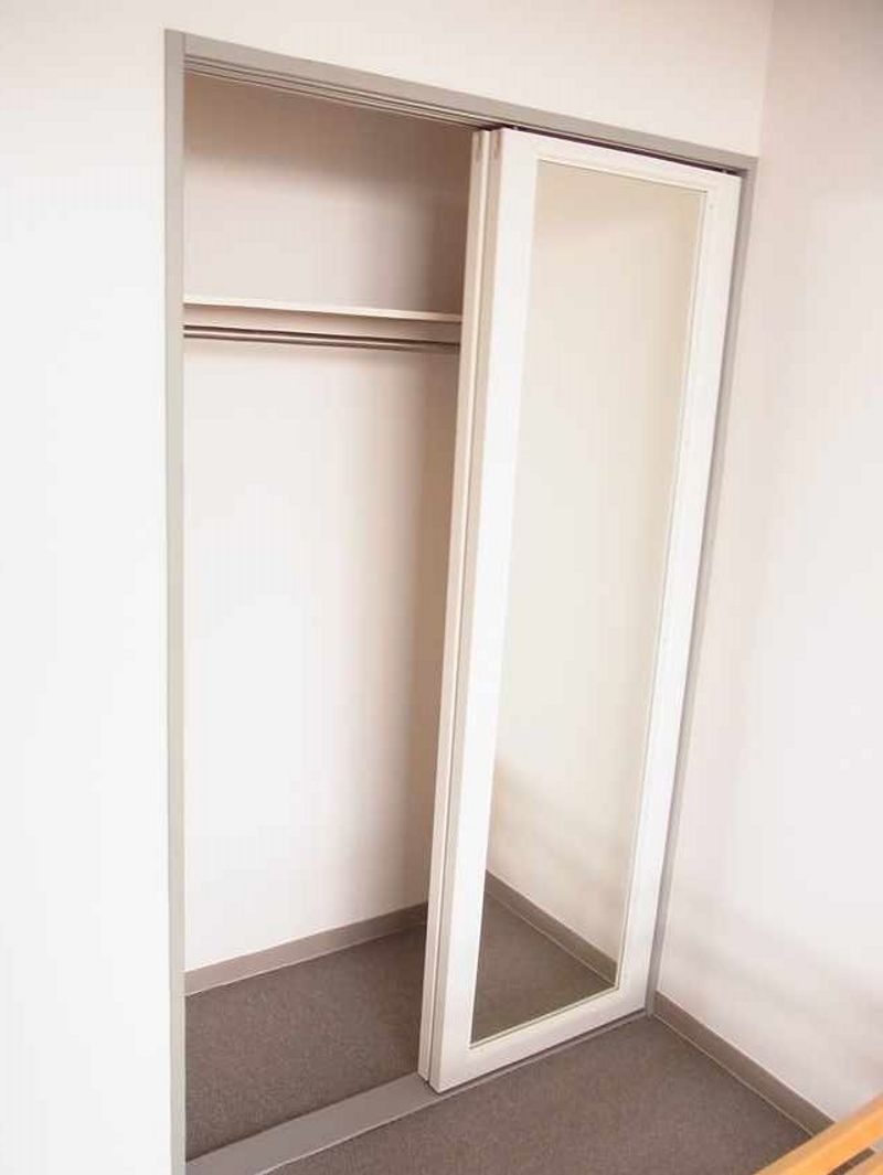 レオパレスミラノ 収納
